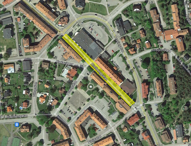 Drottninggatan avstängd mellan Villagatan och Tessingatan